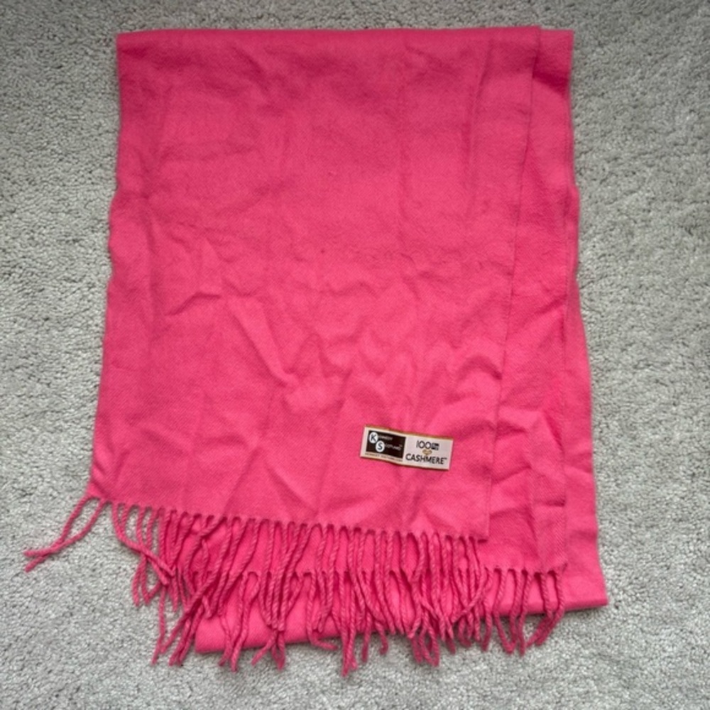 Luxurious Pink Cashmere Wrap